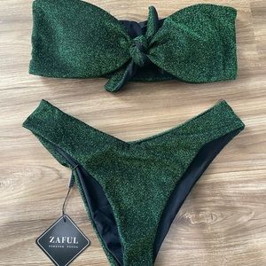 CUTE Emerald green bikini!